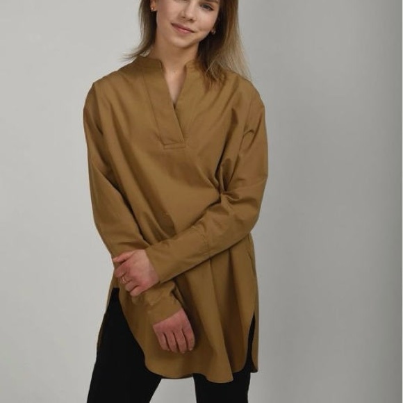 Like New‼️ Uniqlo Extra Fine Cotton Beige V-Neck Long Blouse Shirt, Size S - Picture 5 of 16